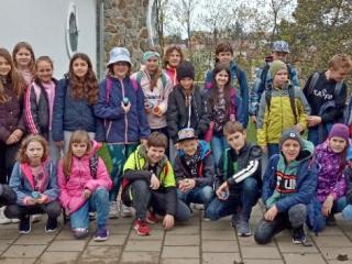 Žáci pátých tříd ve Hvězdárně a planetáriu Brno 