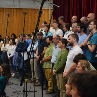 Študenti SJOROZA sa podieľali na nahrávaní hymny k Svetovému stretnutiu rodín 